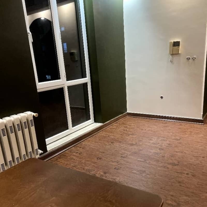 نمونه کار کفپوش تایل کلاسیک در منزل مسکونی