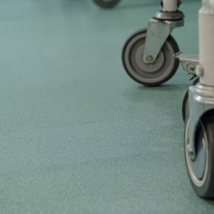 نمونه کار کفپوش فترا در کلینیک جراحی محدود