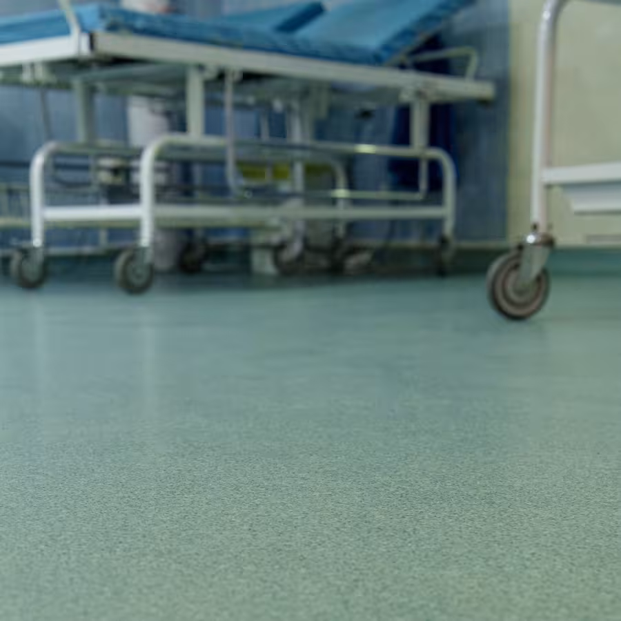 نمونه کار کفپوش فترا در کلینیک جراحی محدود