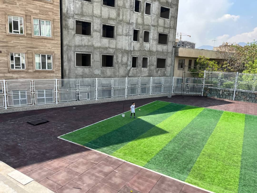 grass-pured-in-placed-6