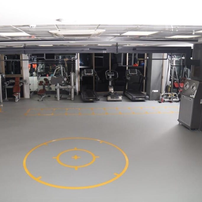 نمونه کار کفپوش پایافلور در باشگاه بدنسازی