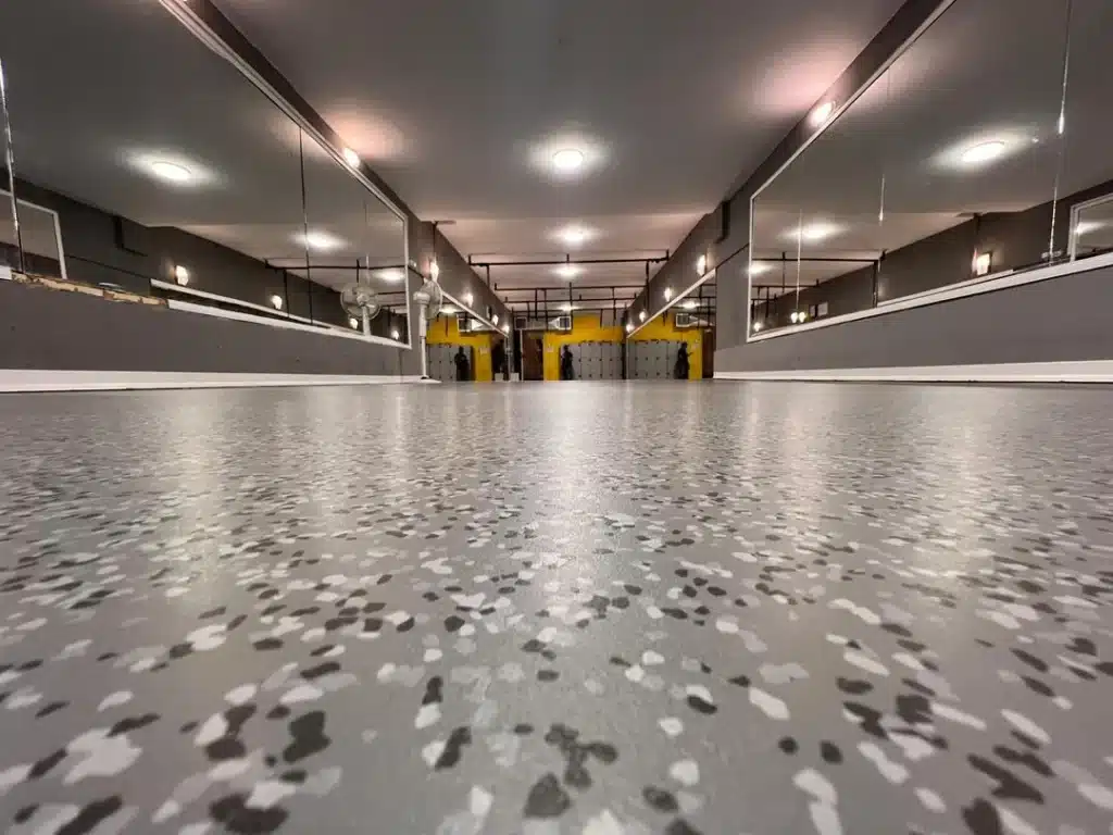 نمونه کار کفپوش نورای آلمان در باشگاه مهرآرا