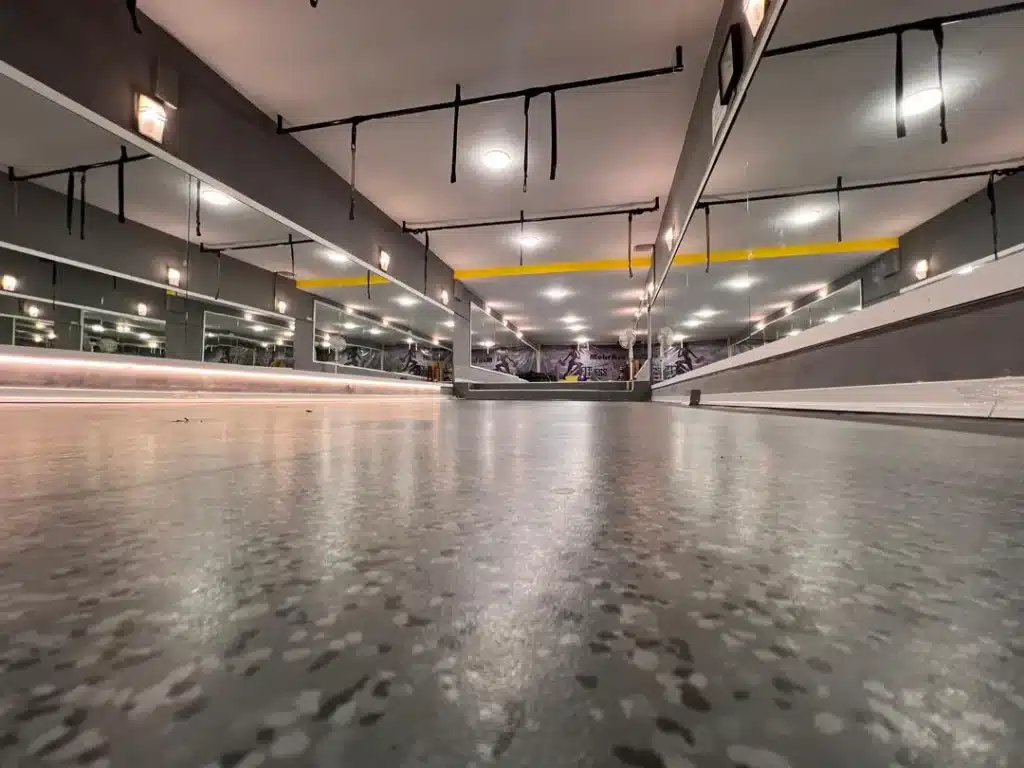 نمونه کار کفپوش نورای آلمان در باشگاه مهرآرا