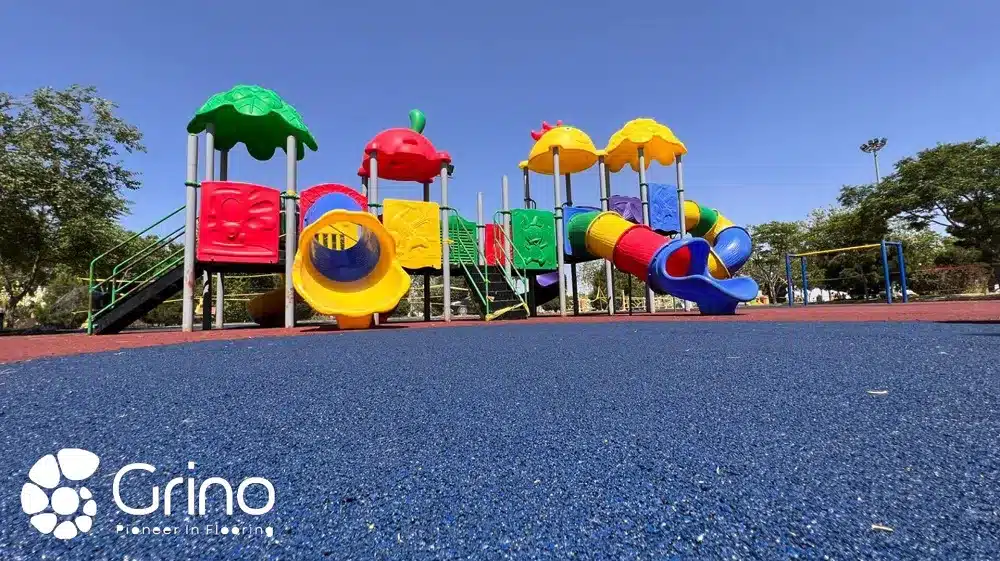 نمونه کار کفپوش گرانولی درجاریز در پارک کاشان