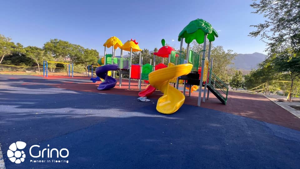 نمونه کار کفپوش گرانولی درجاریز در پارک کاشان