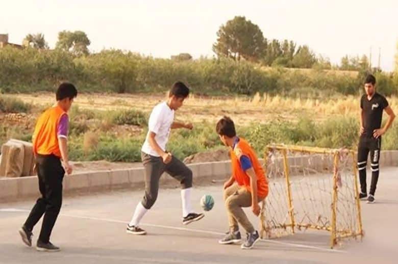 چمن مصنوعی برای گل کوچیک