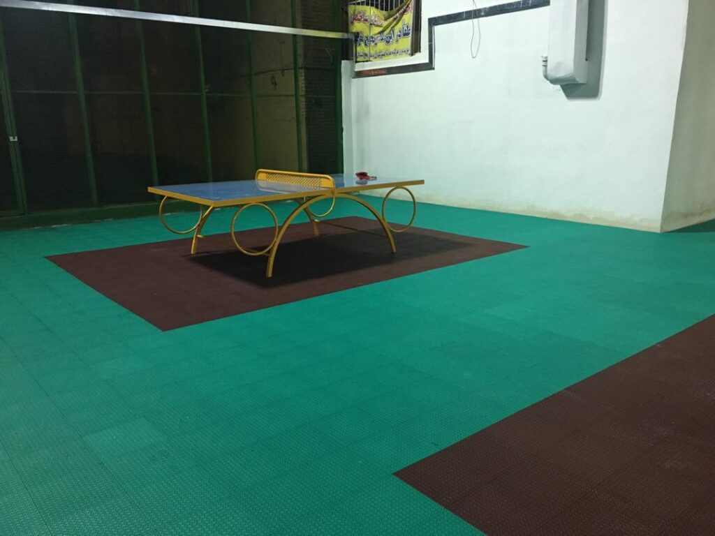 نمونه کار کفپوش تنیس اسکیت در مجموعه ورزشی