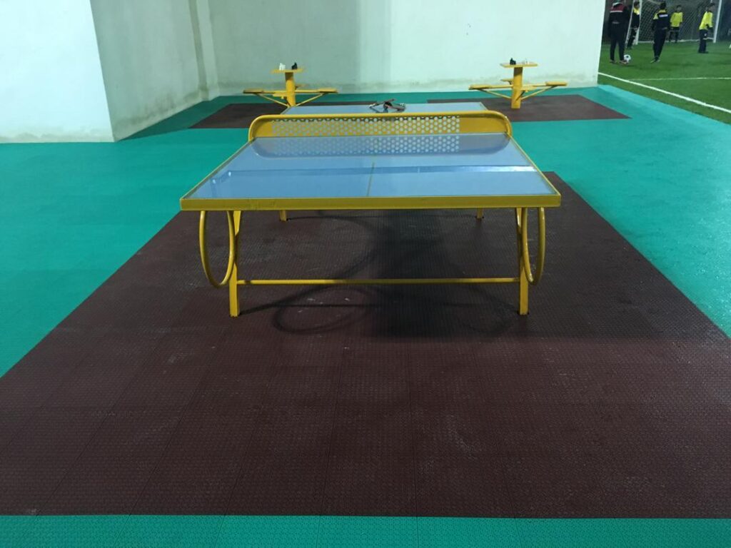 نمونه کار کفپوش تنیس اسکیت در مجموعه ورزشی